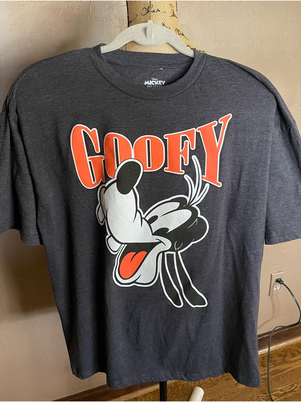 Disney Mickey and Friends Goofy Unisex Graphic Tee with Bold Orange Logo XL